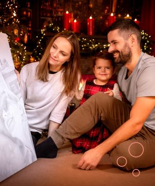 Le cadeau de Noël parfait pour réunir la famille! Rassemblez votre famille sous le sapin avec une peinture par points...